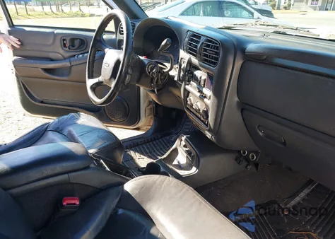 1999 Chevrolet Blazer Lt z USA, uszkodzony, nr VIN 1GNDT13W3X2145201